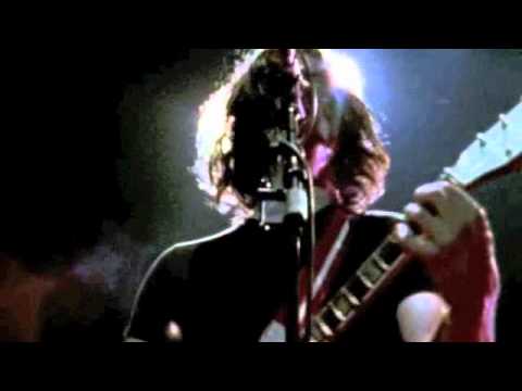 Youtube: The White Stripes - Under Blackpool Lights - 10 Jolene