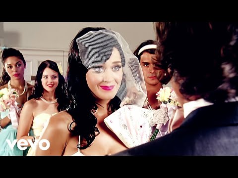 Youtube: Katy Perry - Hot N Cold (Official Music Video)