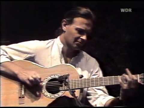 Youtube: Paco de Lucia & John Mclaughlin & Al Di Meola - A Special Guitar Summernight