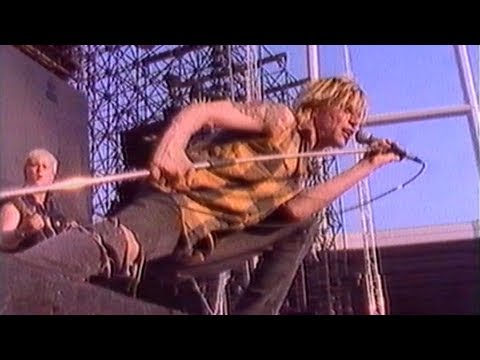 Youtube: Die Toten Hosen // „Kauf MICH!“ [Offizielles Musikvideo]