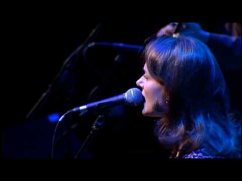 Youtube: Laura Cantrell  - When The Roses Bloom Again