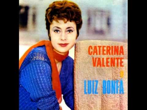 Youtube: Caterina Valente - Ganz Paris träumt von der Liebe