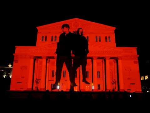 Youtube: Би-2 feat. Oxxxymiron — Пора возвращаться домой («Круг света», Большой театр, Театральная площадь)