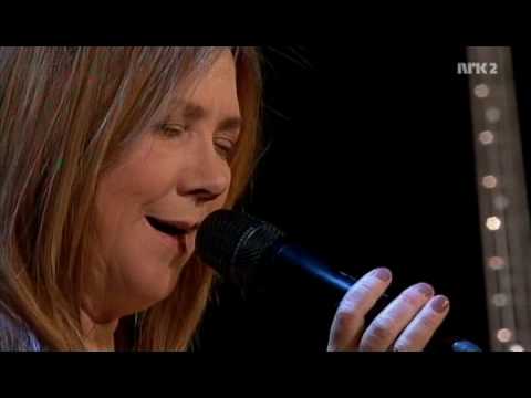 Youtube: Mari Boine - Goaskinviellja / Eagle Brother (Oslo Opera House, 2009)