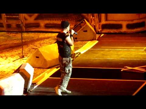Youtube: Iron Maiden remembers Ronnie James Dio at Madison Square Garden in New York City 7/12/10