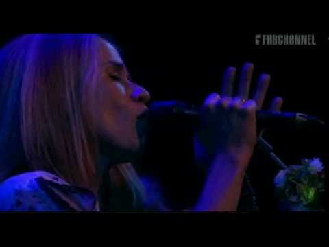 Youtube: Heather Nova - Like Lovers Do (live 2008)