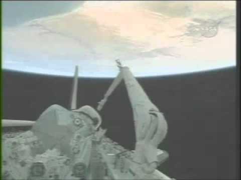 Youtube: Ufo  immediately  censured   "STS-123"  Nasa Live  stream