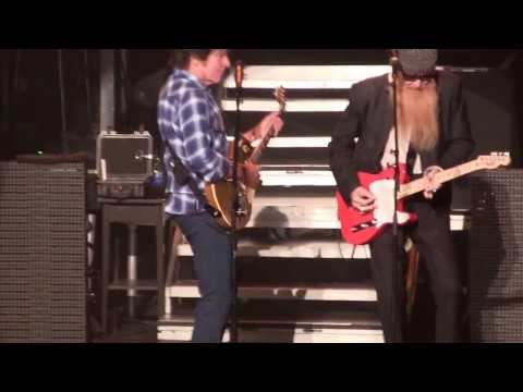 Youtube: John Fogerty and ZZ Top - Sharp Dressed Man