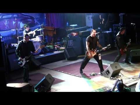 Youtube: Social Distortion - Another State Of Mind - Sokol Auditorium, 9.28.2009