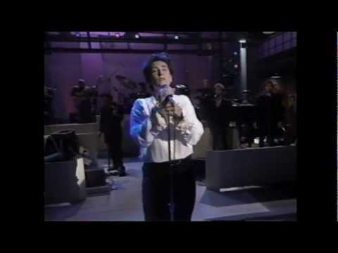 Youtube: Barefoot - k.d. lang - Live in Chicago 1993