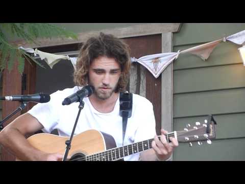 Youtube: Matt Corby - Letters Live @ Wollongong Secret Garden 29.1.12