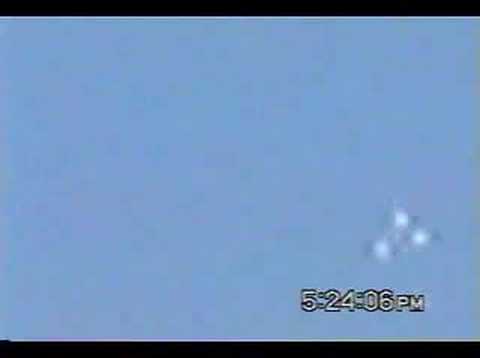 Youtube: UFO - Daylight Triangle