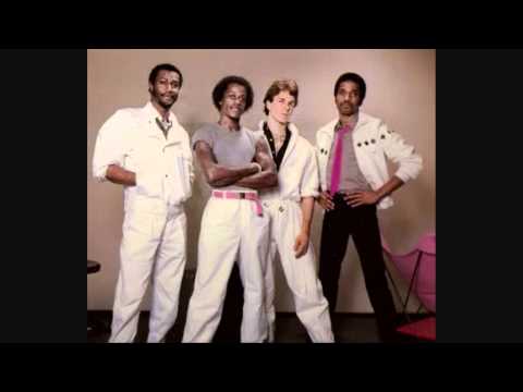 Youtube: B.B. & Q. Band - Downtowne