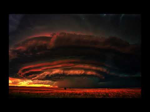 Youtube: Charlie Pec - Of Trip To The Tornado ( Charlie Pec Illuminated Moment Remix)