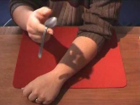 Youtube: Löffelbiegen mit Lösung spoon bending revealed Uri Geller Spooner Magic Zauber Löffel