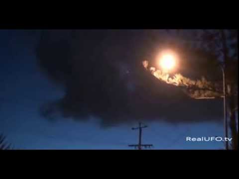 Youtube: UFO Sighting On The Gold Coast UFO hovering Over Chevron Island residents This Week