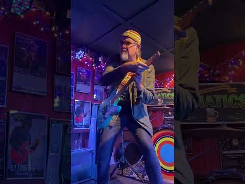 Youtube: Greg Koch - Mind Blowing Jam