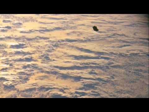 Youtube: NASA STS-88 black transforming UFO