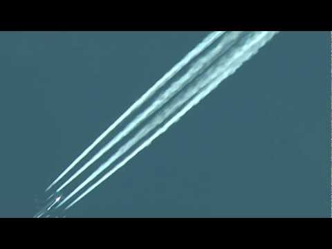 Youtube: Pretty low flying Jet dumping DNA-like Chemtrail