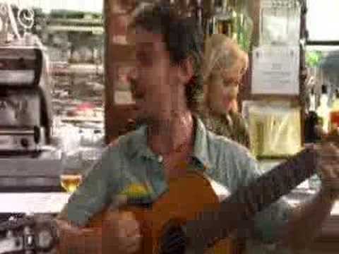 Youtube: Manu Chao – Me Llaman Calle