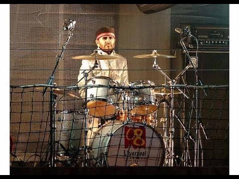 Youtube: Ringo Starr's drum solo - Liverpool 08 People's Opening