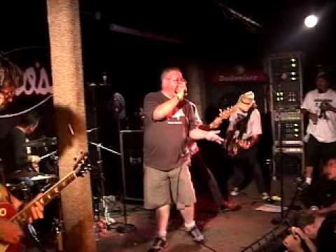 Youtube: THE DICKS - Live @ Chaos in Tejas - 5/18/06 (1 of 2)