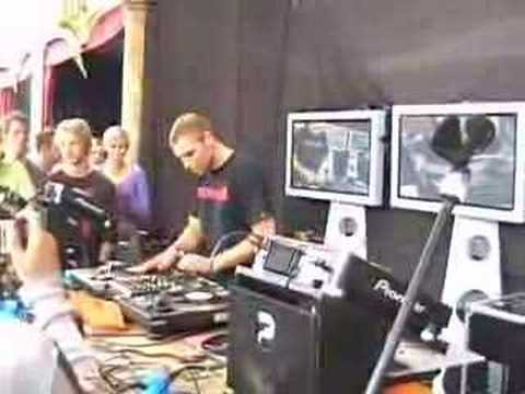 Youtube: DJ DNS @ AllStar Dj Seminar (Mysteryland 2006)