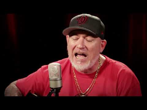 Youtube: Everlast - Smoking and Drinking - 8/27/2018 - Paste Studios - New York, NY