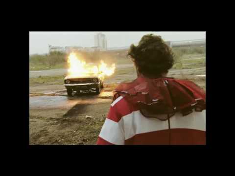Youtube: Arctic Monkeys - Fluorescent Adolescent (Official Video)