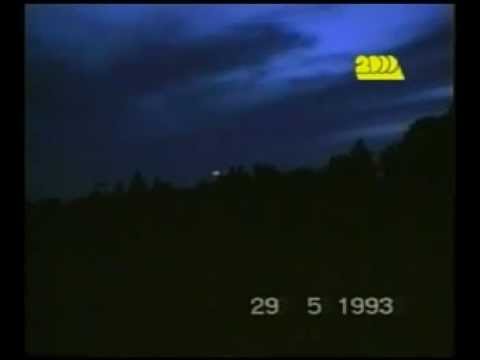 Youtube: Glowing UFO over Stuttgart (Germany, 1993)