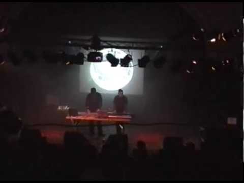Youtube: Apoptose + Fanfarenzug Leipzig - Blutopfer [live at WGT 2006]