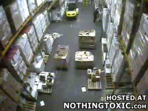 Youtube: forklift BIG disaster | vorkheftruck puinhoop