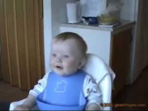 Youtube: Śmiech dziecka. Baby Lachanfall. Baby laughing.