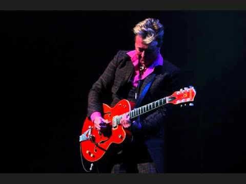 Youtube: BRIAN SETZER ORCHESTRA / Crazy Little Thing Called Love