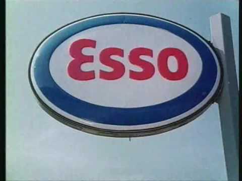 Youtube: Historischer Werbefilm: Esso. SB-Tanken mit der Fussballnationalmannschaft.