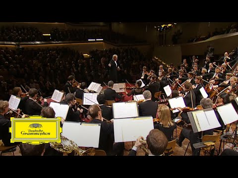 Youtube: Daniel Barenboim & Berliner Philharmoniker – J. Strauss II: Emperor Waltz (Kaiser-Walzer) (excerpt)