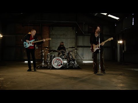 Youtube: The Winery Dogs - Mad World (Official Music Video)
