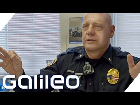 Youtube: Manfred - der deutsche Sheriff in Texas | Galileo | ProSieben