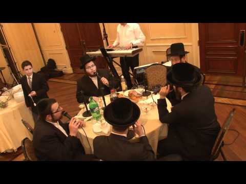 Youtube: Shira Choir sings Carlebach