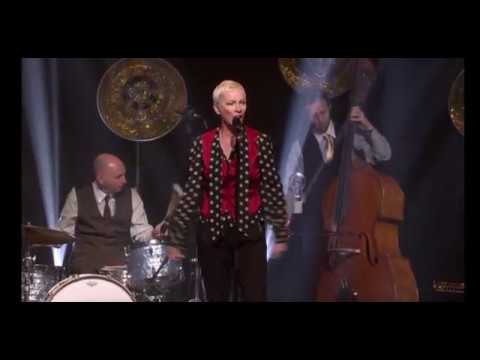 Youtube: Annie Lennox - See Amid The Winter Snow (Live 2014)