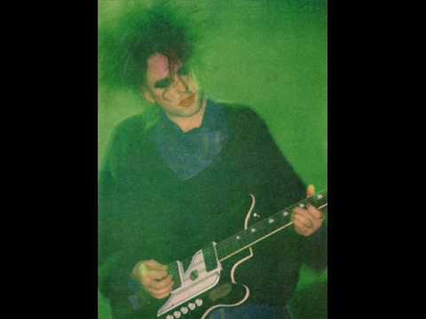 Youtube: The Cure - A Forest (Live Full Moon Concert 1990)