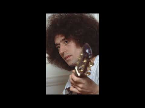 Youtube: Angelo Branduardi - Cogli La Prima Mela (1979)