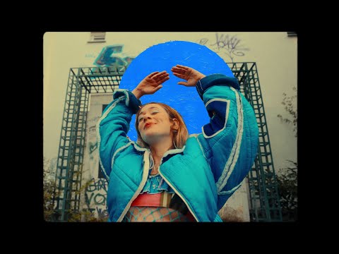 Youtube: Bleu Soleil & Luiza - Soleil Bleu (Clip officiel)