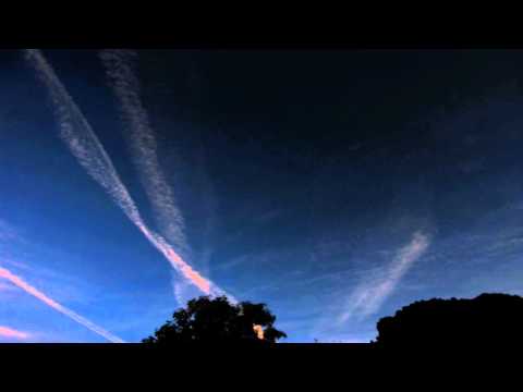 Youtube: Timelapse Evening Jet Trails 4 V10883