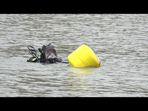 Youtube: Suche nach 3-Fachmörder mit 1000 Polizisten - Taucher im Einsatz in/um Weitefeld am 17.4.25 + O-Töne