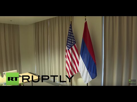 Youtube: Switzerland: ‘The white should be on top?’ US hang Russian flag upside down at Lavrov-Kerry meeting