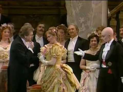 Youtube: Die Fledermaus-"Mein Herr Marquis" (Adele)