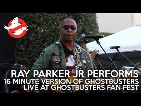 Youtube: Ray Parker Jr performs 16 minute long version of 'Ghostbusters' live at Ghostbusters Fan Fest!