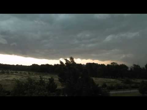 Youtube: 15 Minuten vor dem Gewitter Berlin 8. Juli 2014