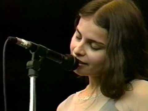 Youtube: Mazzy Star - Fade Into You - 10/2/1994 - Shoreline Amphitheatre